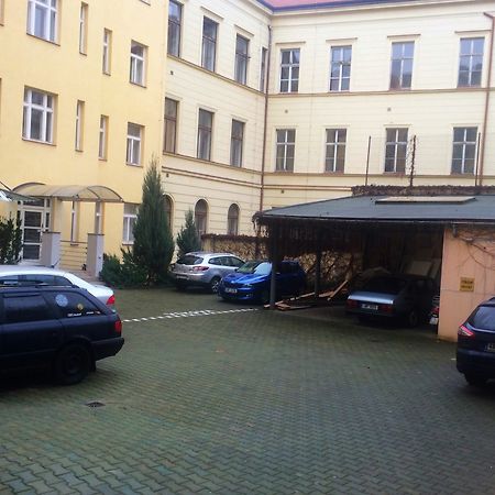 Residence Vita Nejedleho Прага Екстер'єр фото