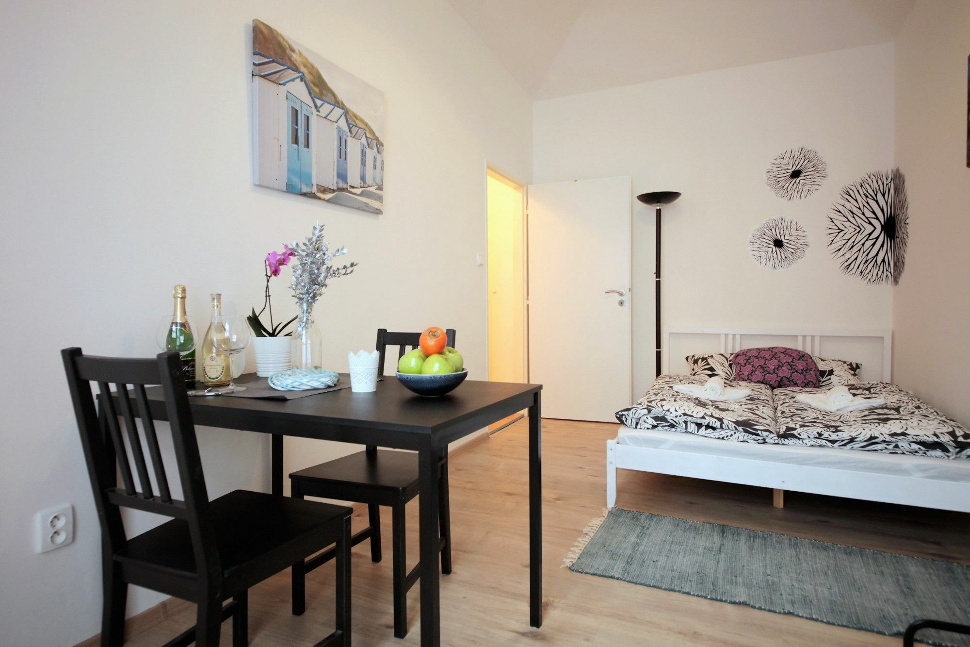 Residence Vita Nejedleho Прага Екстер'єр фото