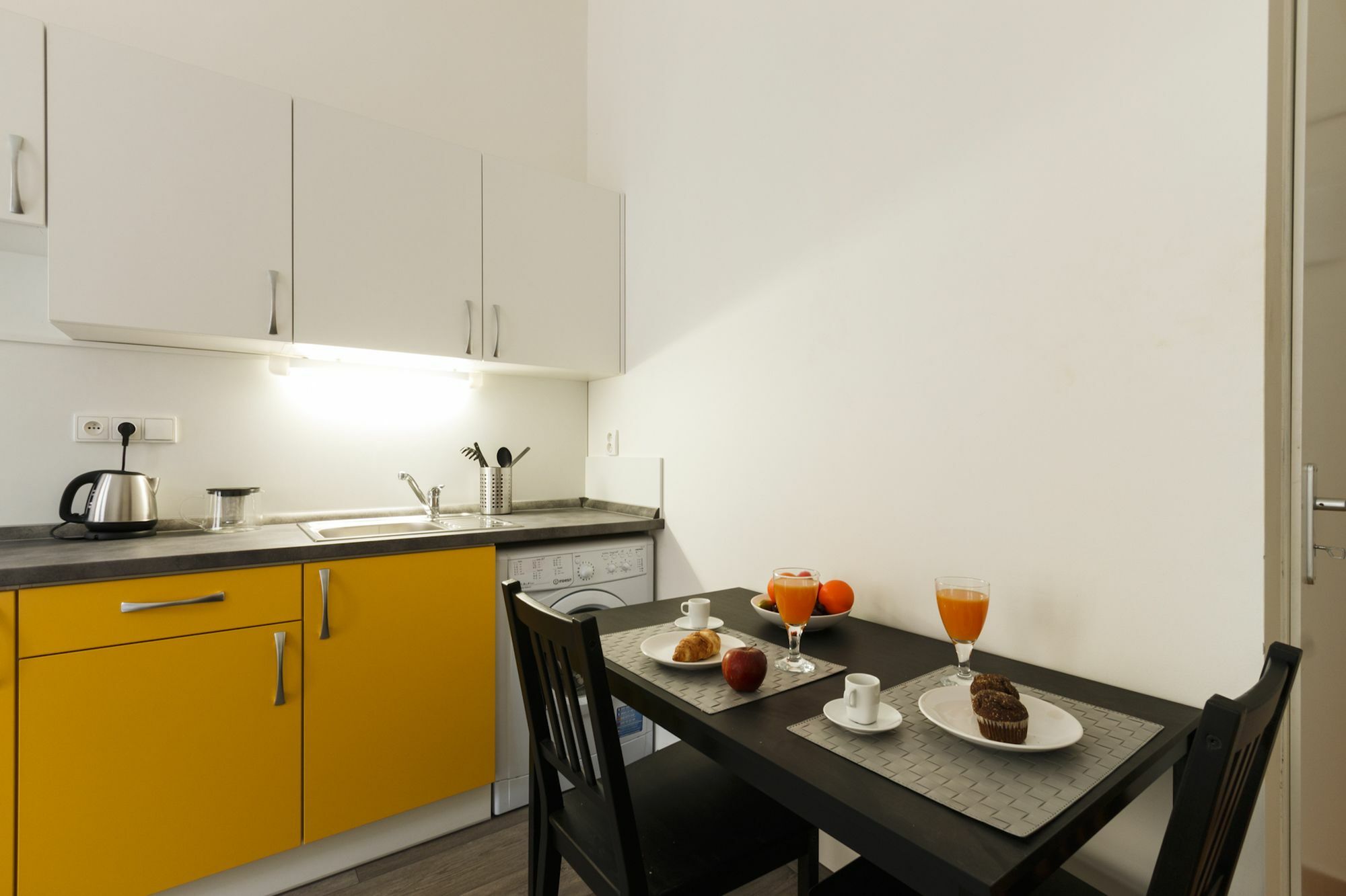 Residence Vita Nejedleho Прага Екстер'єр фото